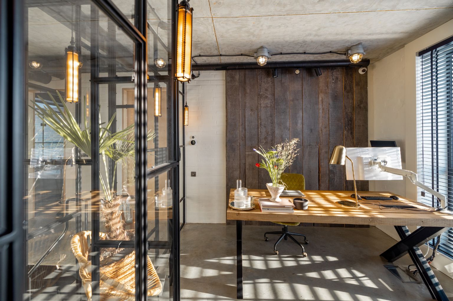best office renovation company in dubai