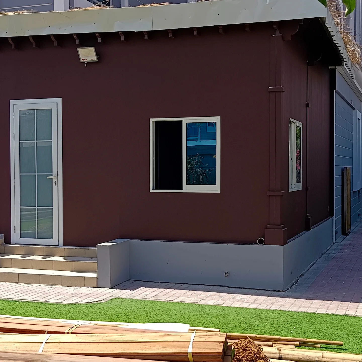 Home painting services in dubai